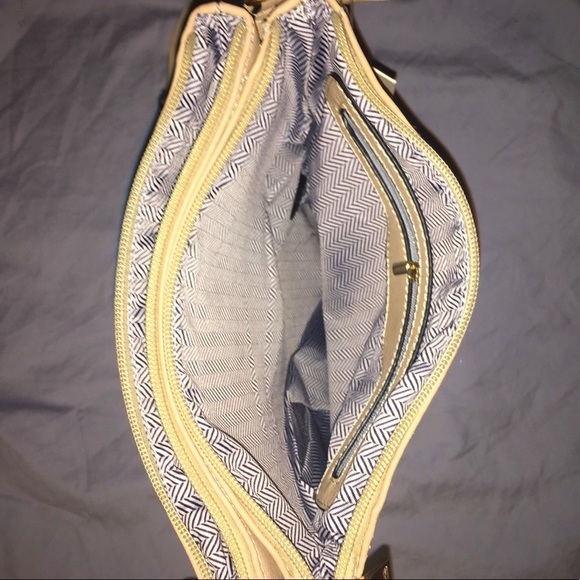 Isabelle Crossbody Purse - Picture 5 of 5